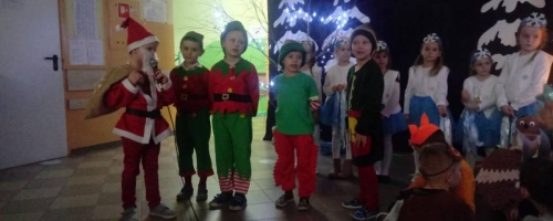 Przygotowania świąteczne w oddziałach przedszkolnych W Szkole Podstawowej nr 1 im. Jana Pawła II w Brusach