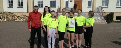 Gminne Igrzyska Młodzieży Szkolnej w drużynowych biegach przełajowych dziewcząt
