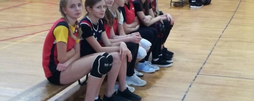 Mikołajkowy turniej piłki siatkowej dziewcząt w Kościerzynie