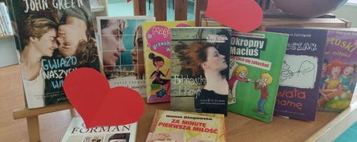 Miłość kwitnie w bibliotece